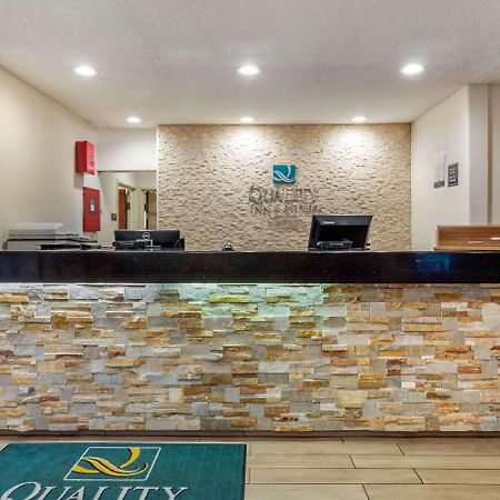 Quality Inn & Suites Lakewood - Denver Southwest Екстериор снимка