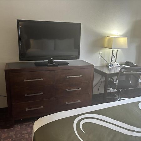 Quality Inn & Suites Lakewood - Denver Southwest Екстериор снимка