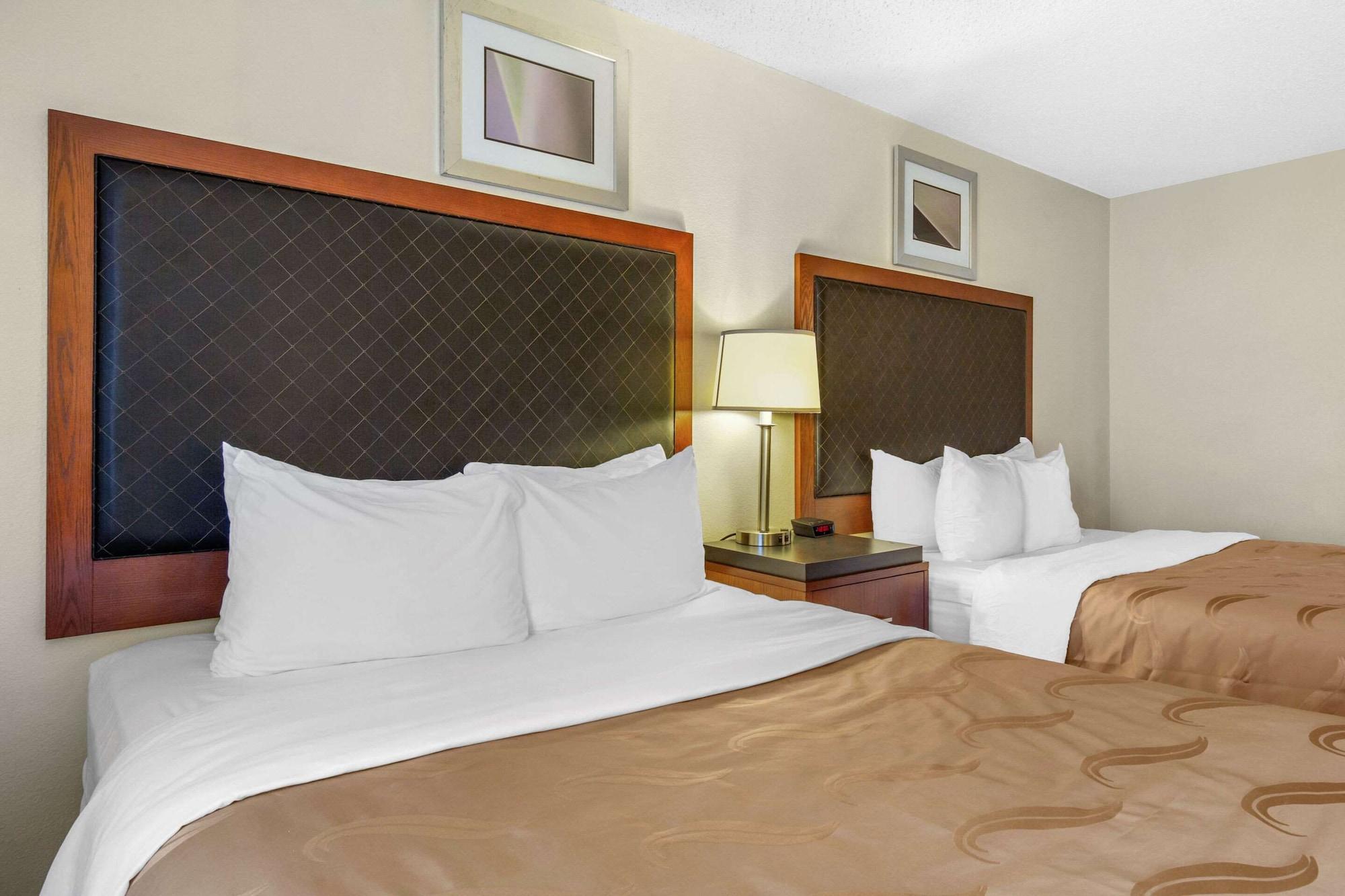 Quality Inn & Suites Lakewood - Denver Southwest Екстериор снимка