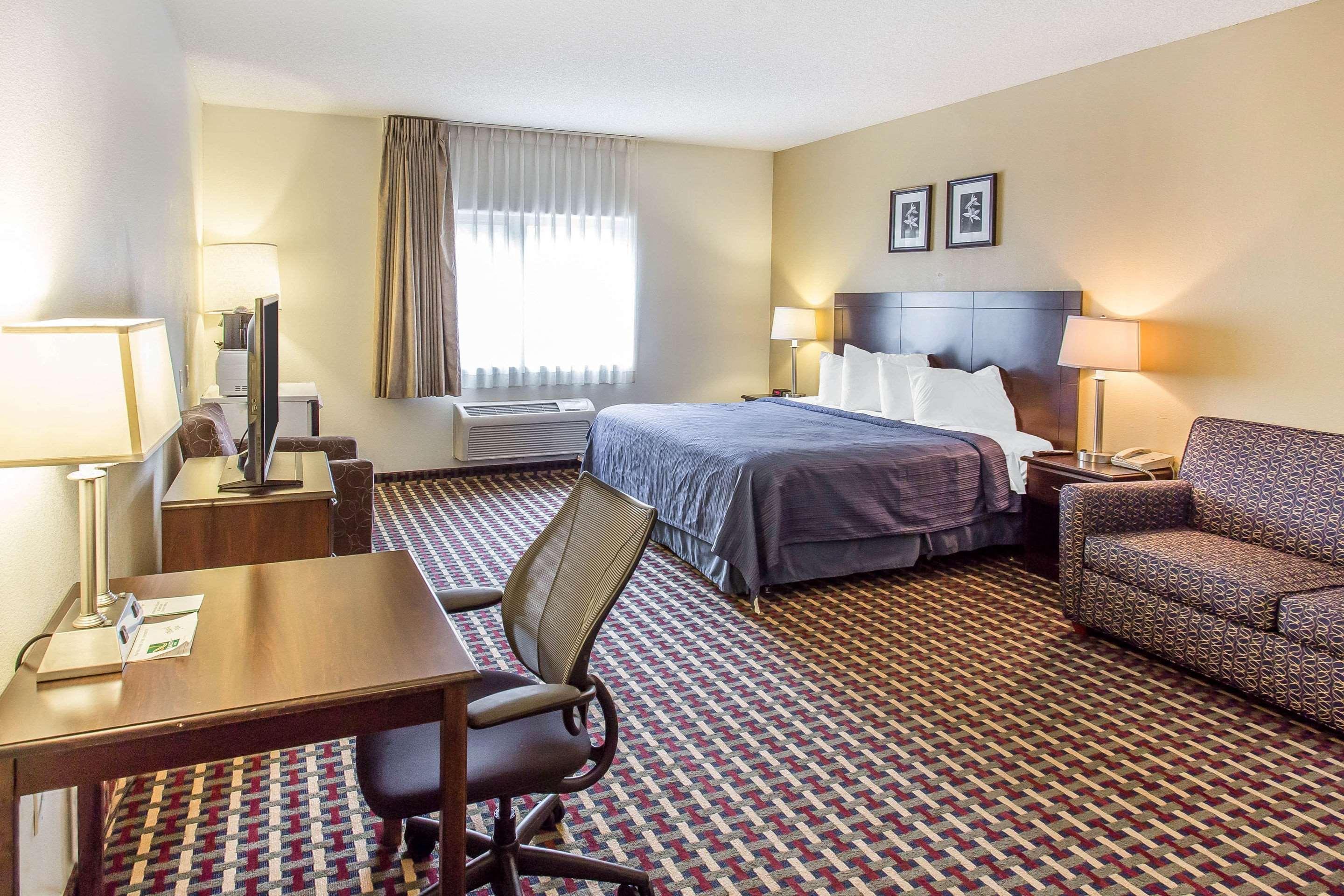 Quality Inn & Suites Lakewood - Denver Southwest Екстериор снимка
