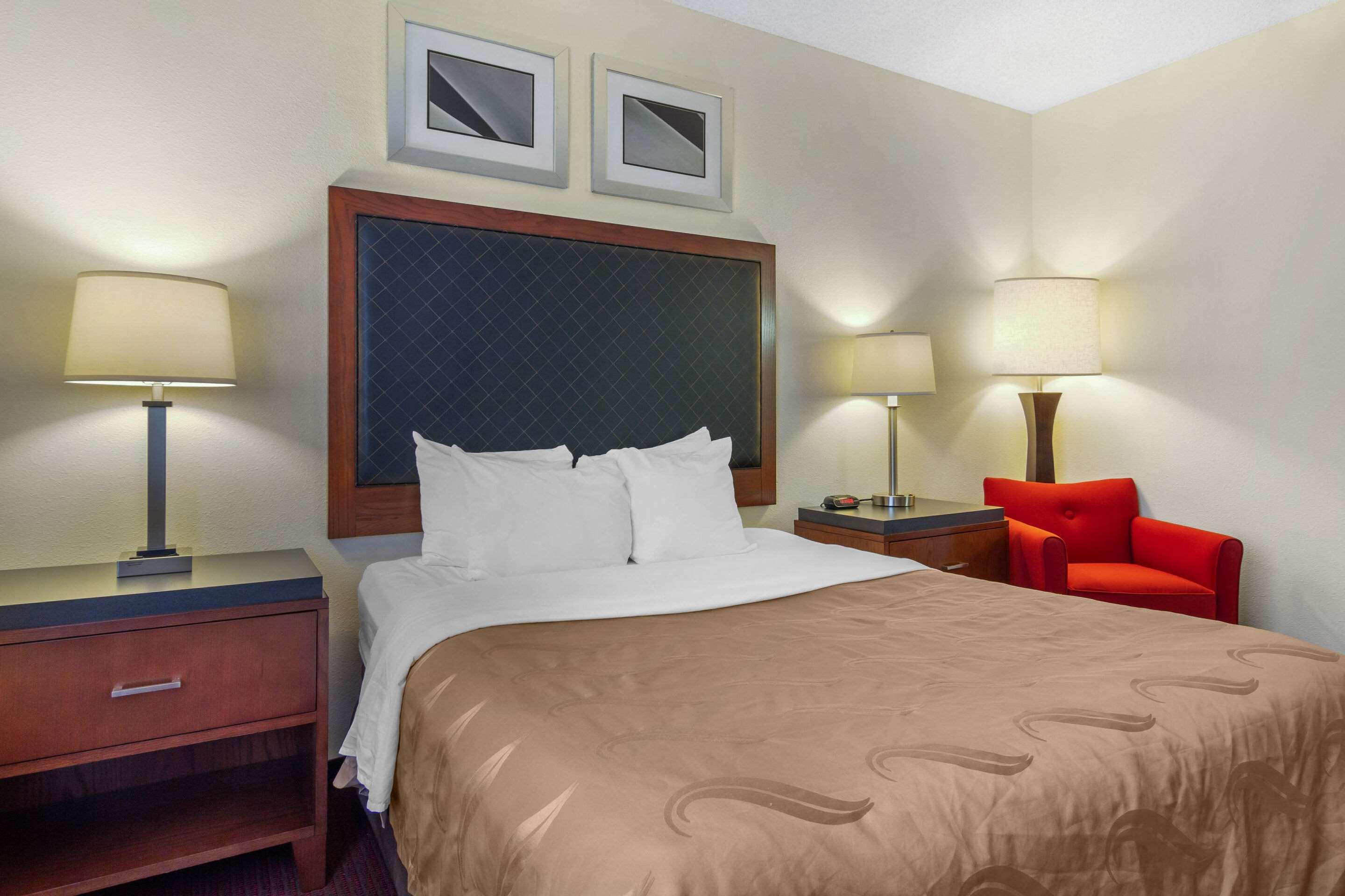 Quality Inn & Suites Lakewood - Denver Southwest Екстериор снимка