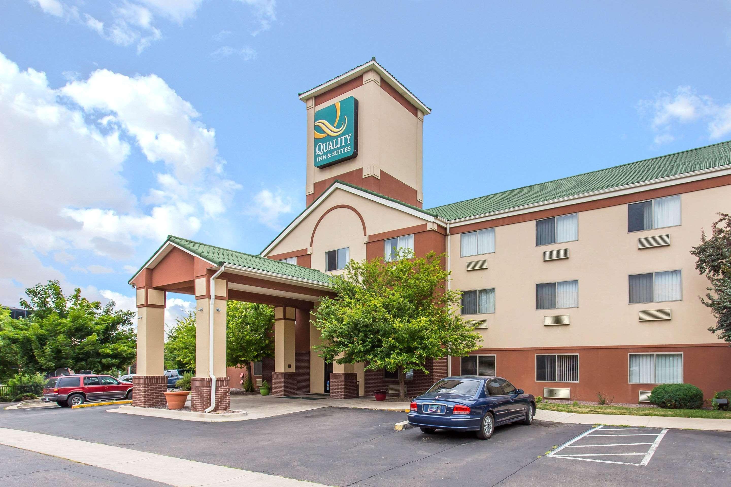 Quality Inn & Suites Lakewood - Denver Southwest Екстериор снимка