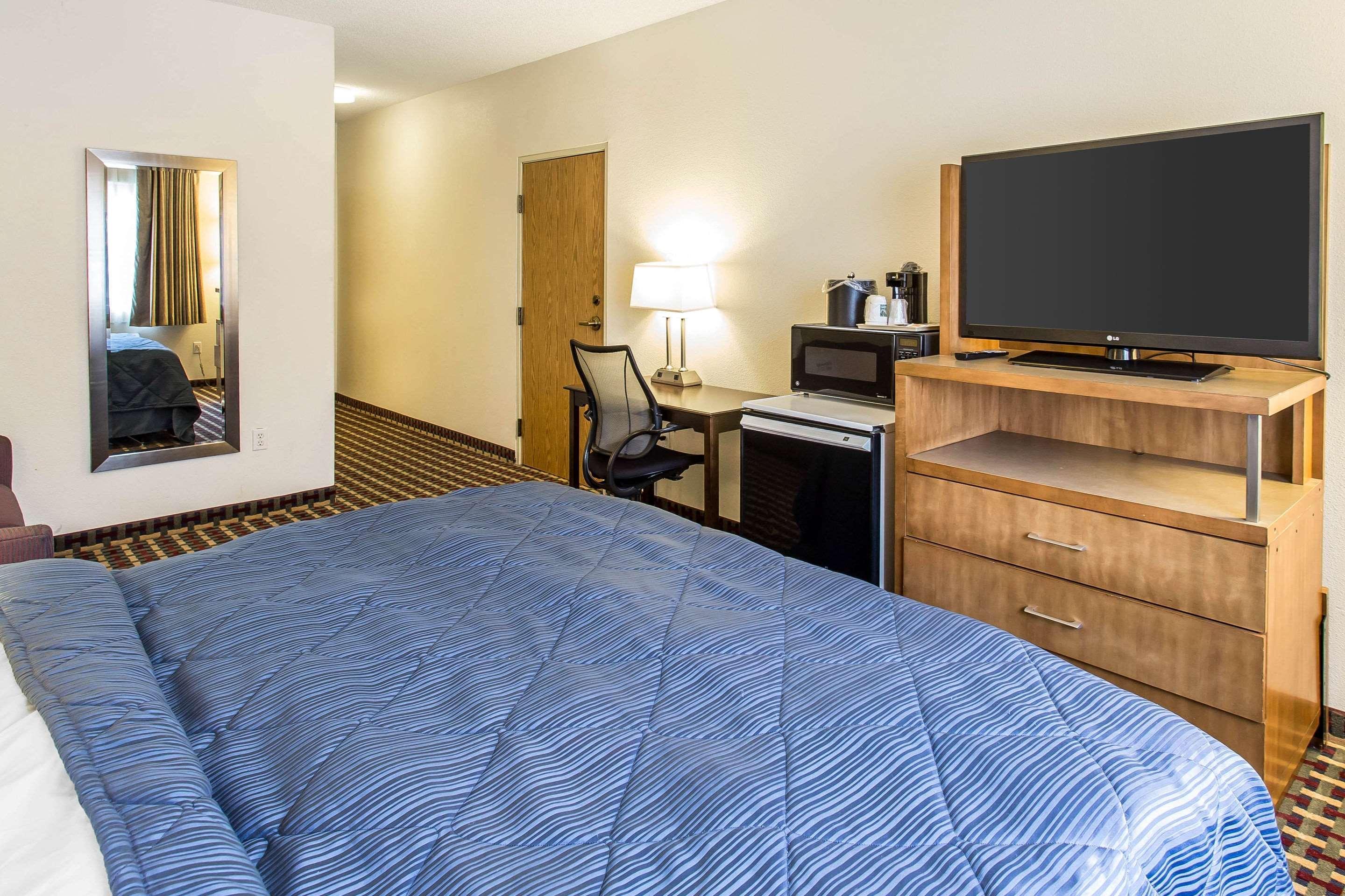 Quality Inn & Suites Lakewood - Denver Southwest Екстериор снимка
