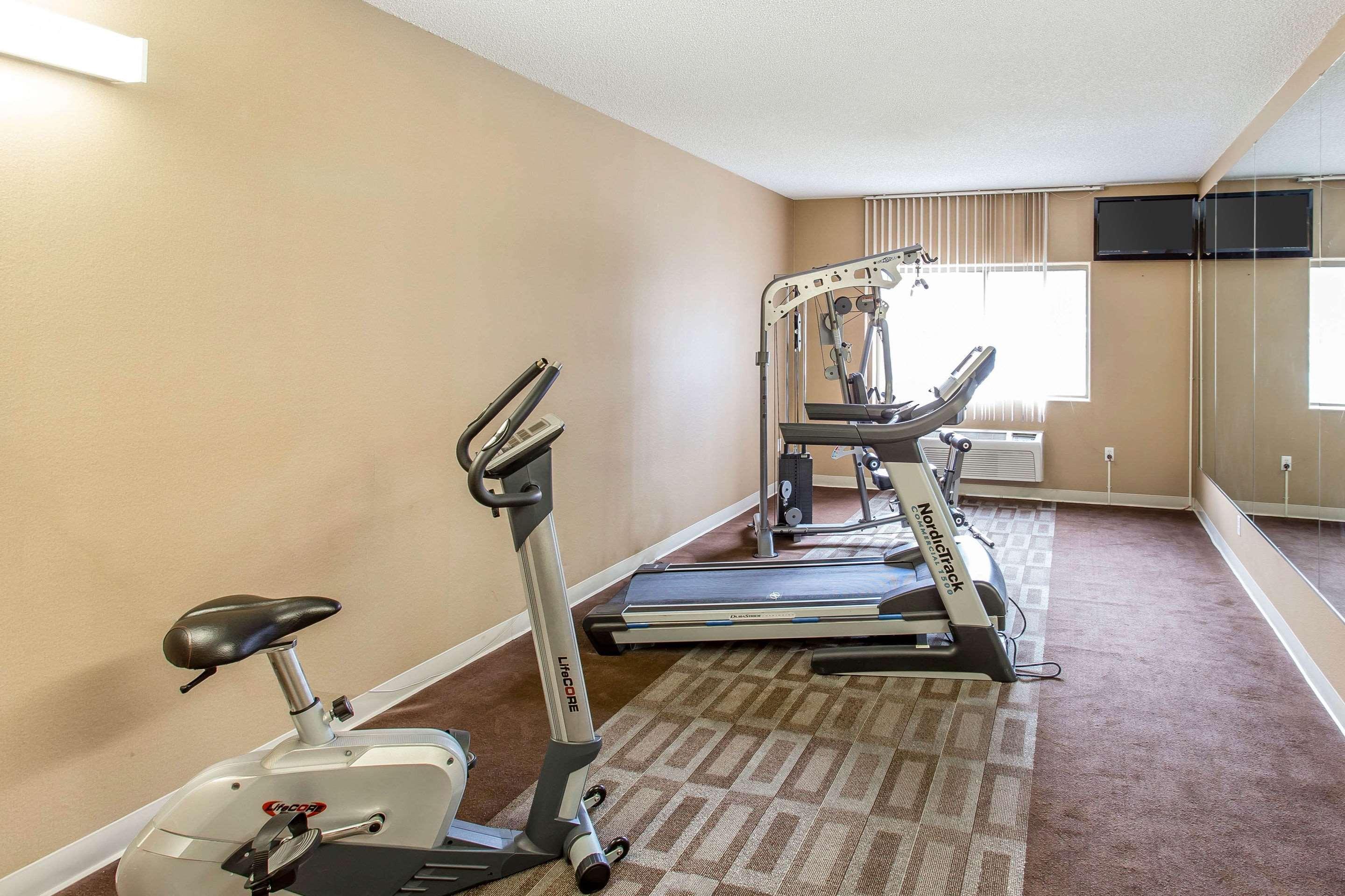 Quality Inn & Suites Lakewood - Denver Southwest Екстериор снимка
