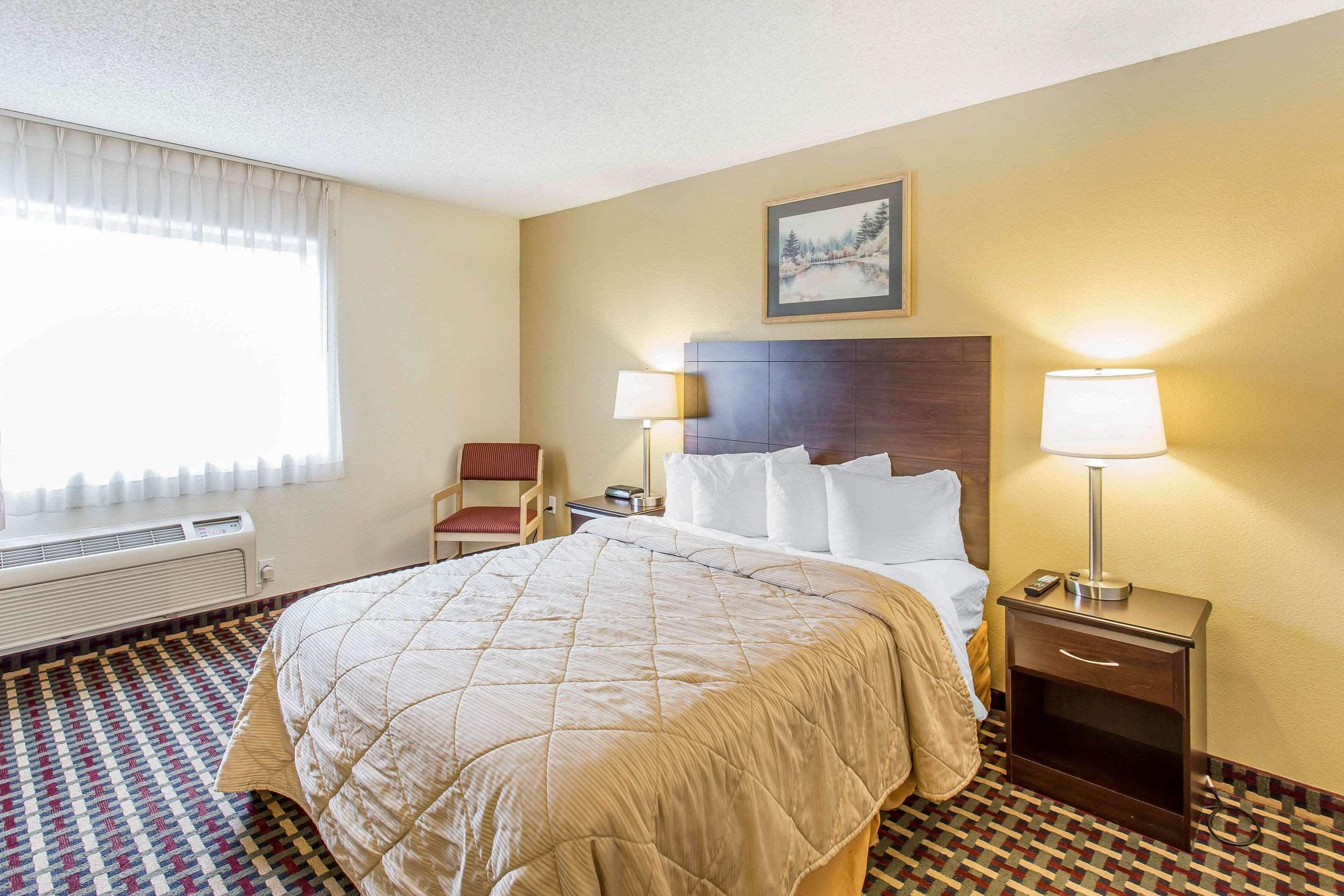 Quality Inn & Suites Lakewood - Denver Southwest Екстериор снимка