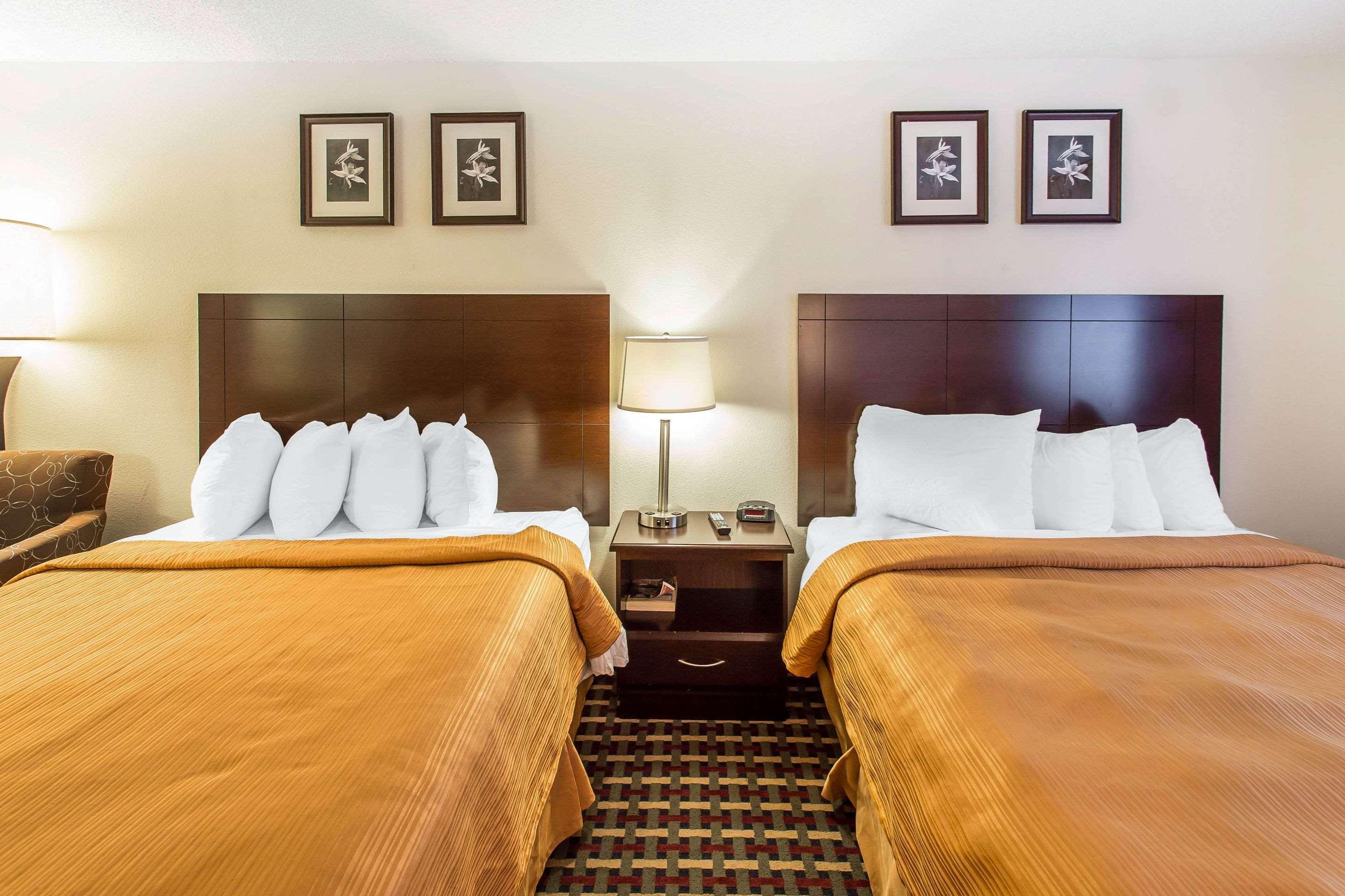 Quality Inn & Suites Lakewood - Denver Southwest Екстериор снимка