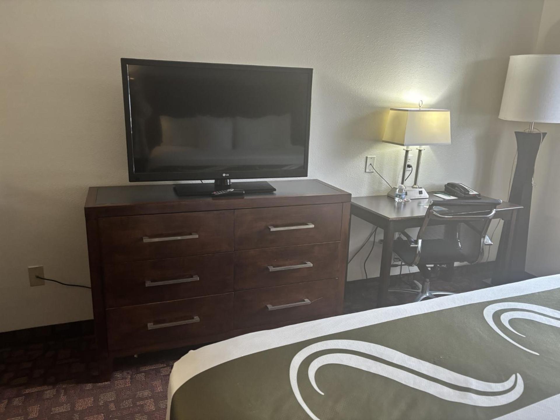 Quality Inn & Suites Lakewood - Denver Southwest Екстериор снимка