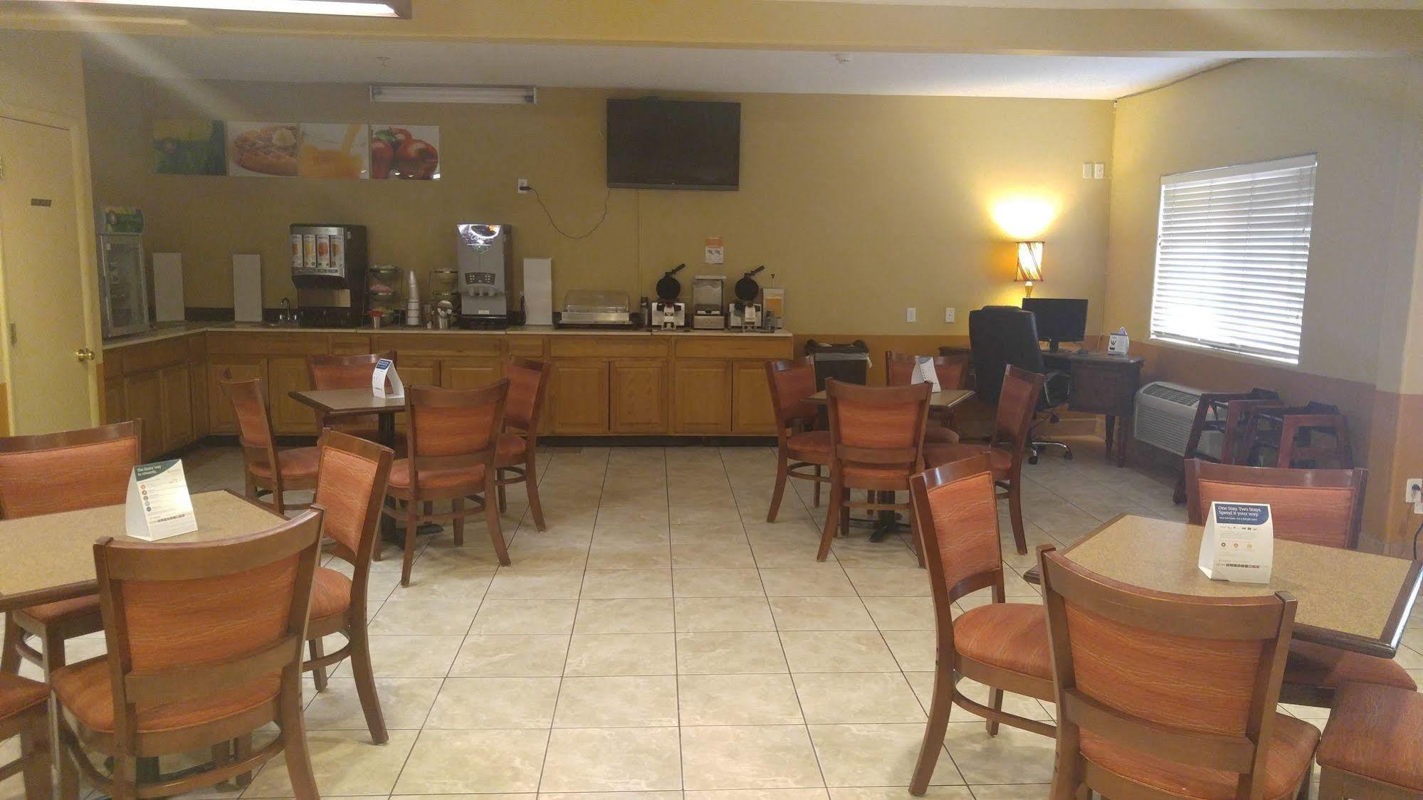 Quality Inn & Suites Lakewood - Denver Southwest Екстериор снимка